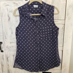 Columbia Sleeveless button up top.